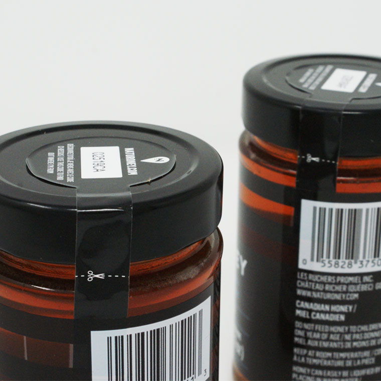 Containers with label opening indicators